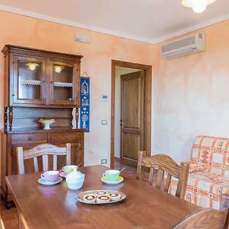 Villa Poderina Dei Poggi 16, Emma