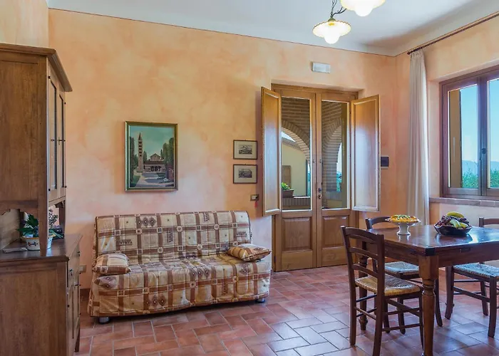 Villa Poderina Dei Poggi 16, Emma