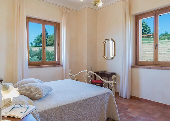 Poderina Dei Poggi 16, Emma *