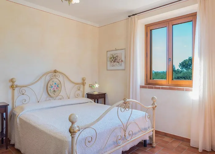 Poderina Dei Poggi 16, Emma Villa *