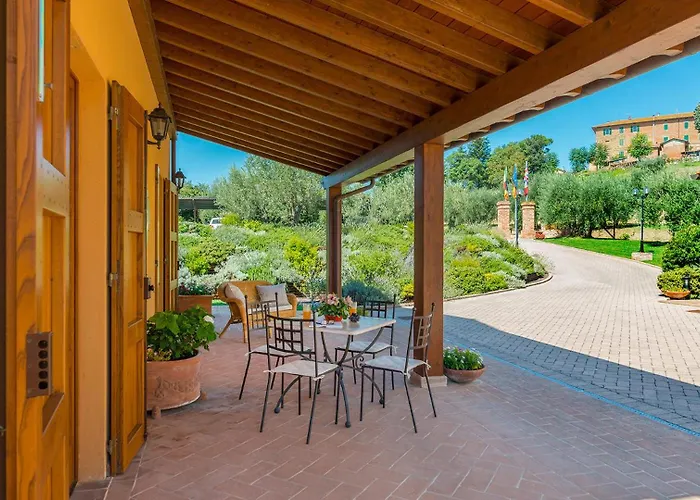 Poderina Dei Poggi 16, Emma